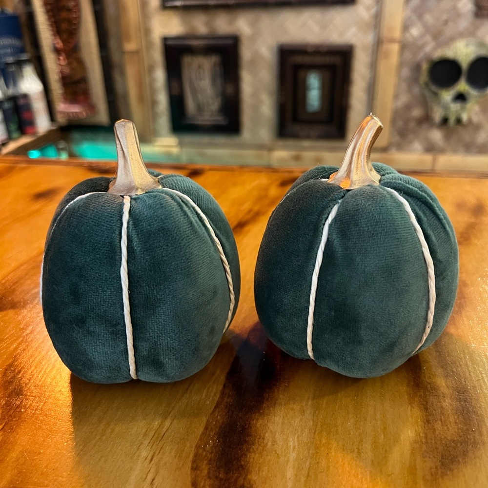Felt Green/Gold Pumpkins 🎃 - Set of 2